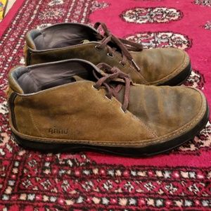 Ugg Ahnu shoe men